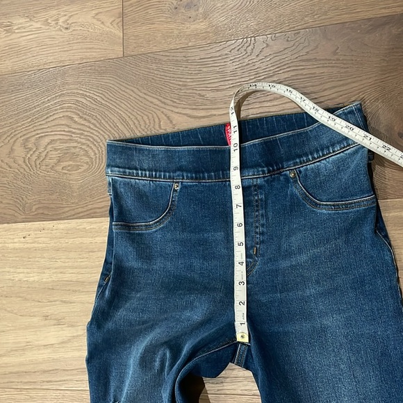 SPANX Distressed Denim Jegging Jeans Leggings Pants Shapewear Raw Hem Medium - Picture 6 of 15